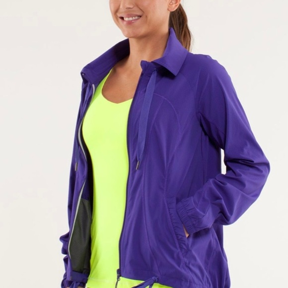 Lululemon Transition Jacket,
Bruised Berry - Picture 4 of 11